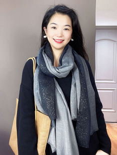 灰色渐变围巾女冬季2025新款薄款棉麻春秋烫金保暖外贸高级感围脖