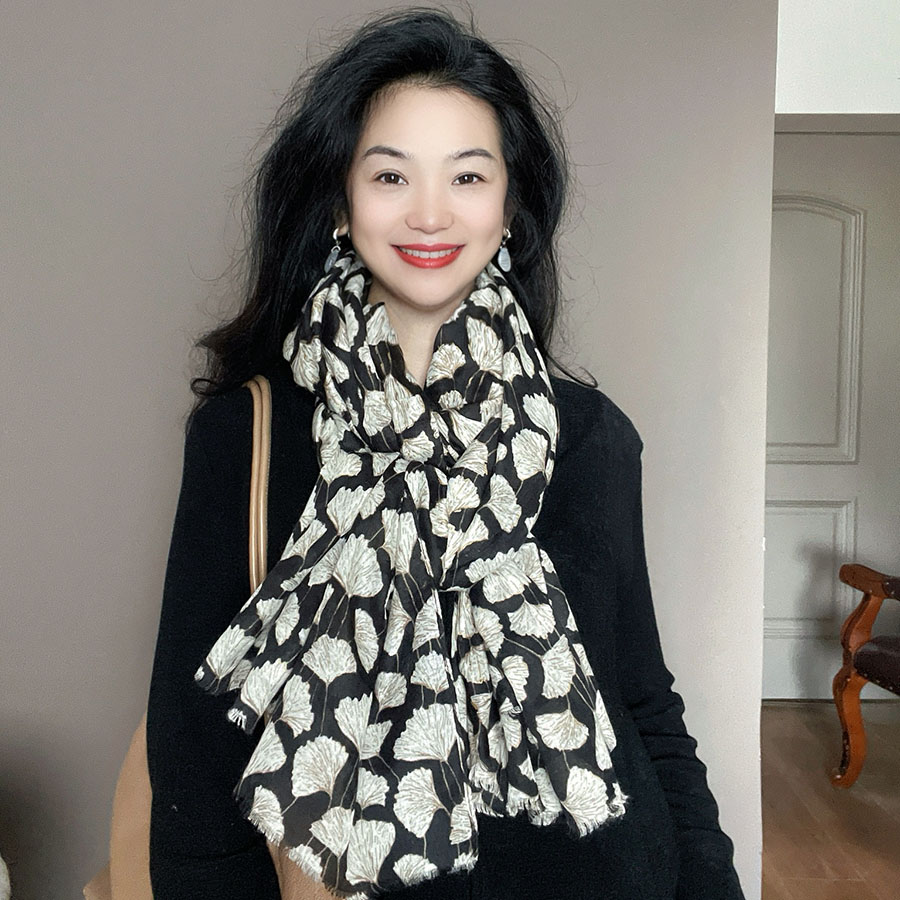 优雅绿色花朵围巾2024新款