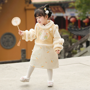 汉服女童冬装2024新款儿童加厚刺绣格格服女孩加厚旗袍拜年服古装