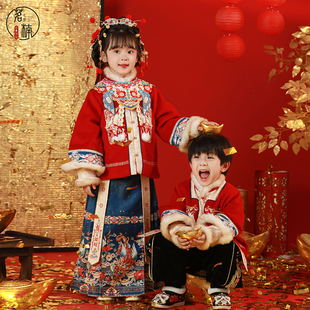明制女童拜年服2026马年冬季财神服唐装儿童汉服姐弟装男童新年装