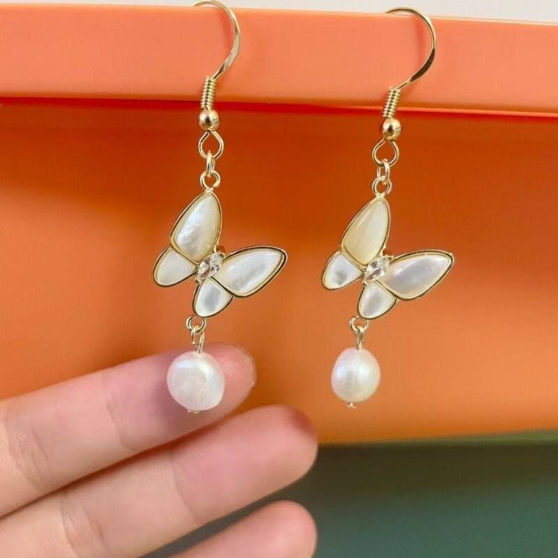 天然淡水珍珠高亮白贝蝴蝶耳坠气质耳钉S925银针批发轻奢珍珠耳坠