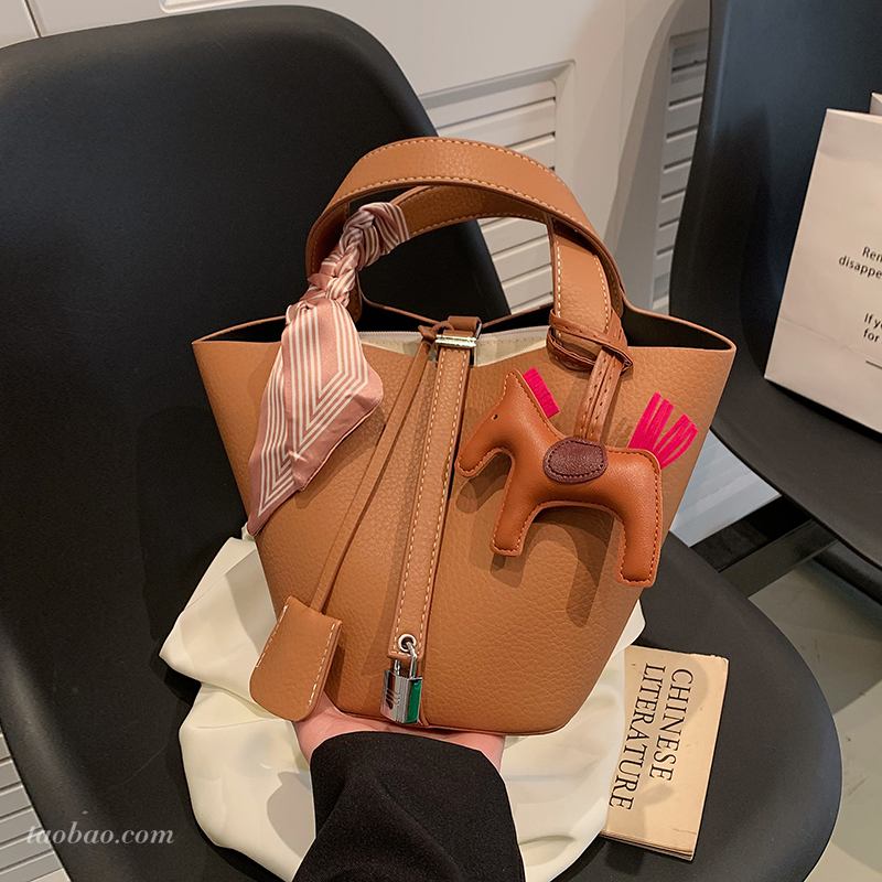 超火菜篮子包包女式2025新款