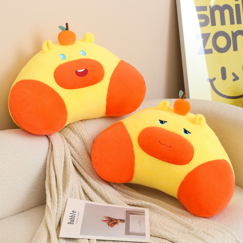 卡通水豚毛绒腰靠办公室腰枕靠枕久坐护腰神器椅子腰托孕妇靠背垫