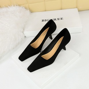 黑色高跟鞋女2025新款不累脚职业性感绒面浅口方头单鞋复古小猫跟