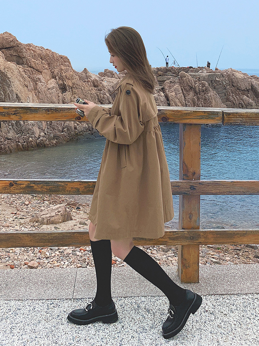 새로운 고급 가을 코트 패셔너블하고 루즈한 배를 덮는 중기 바람막이 코트