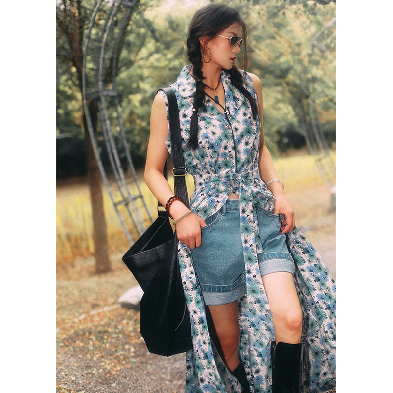 复古雪纺碎花无袖单排扣长裙