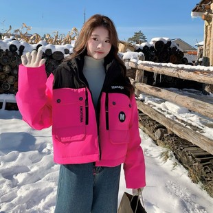 撞色连帽短款冲锋衣羽绒服女款冬季工装风白鸭绒保暖拼接显高外套