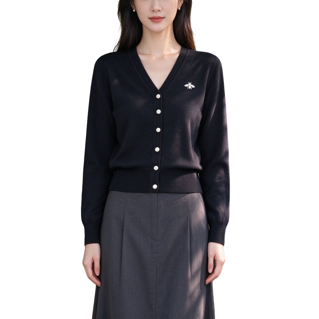 小蜜重工蜂刺绣针球服夹克羊毛针织开衫外套女V领珍珠扣特又吸睛