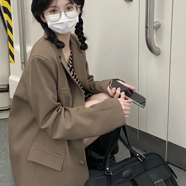 高级感咖色西装外套女春秋装新款韩版小个子宽松休闲炸街西服