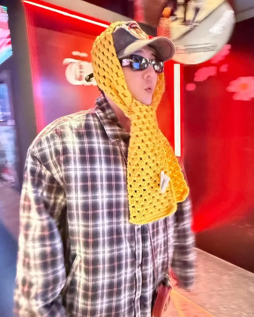 手工钩针编织权志龙同款围巾可爱围巾一体毛线礼物送朋友