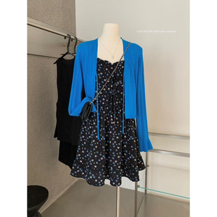 女 碎花吊带连衣裙两件套装 Y.JIA 伊嘉韩系甜美减龄镂空针织开衫