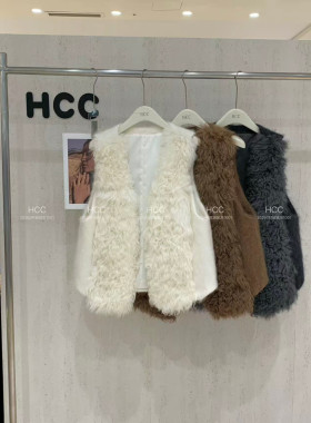 一起善服饰冬上新轻奢氛围感羊卷毛无袖马甲180-253-1