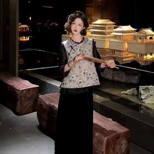 一起26年早春上新新中式 3553 高级复古盘扣马甲ys