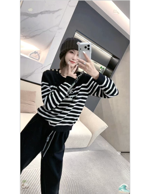 【熙薇SIVI】2025秋冬新款时尚设计条纹显瘦毛衣H6166