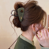 草莓毛毡三角头发抓夹女高级感鲨鱼夹2026新款 发夹巨好看百搭发饰