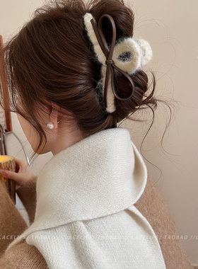 毛绒毛线皮质蝴蝶结抓夹女后脑勺2025新款高级感鲨鱼夹子发夹发饰
