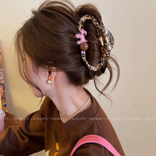 豹纹云朵小狗头发抓夹女高级感2026新款发量大发夹大号鲨鱼夹发饰