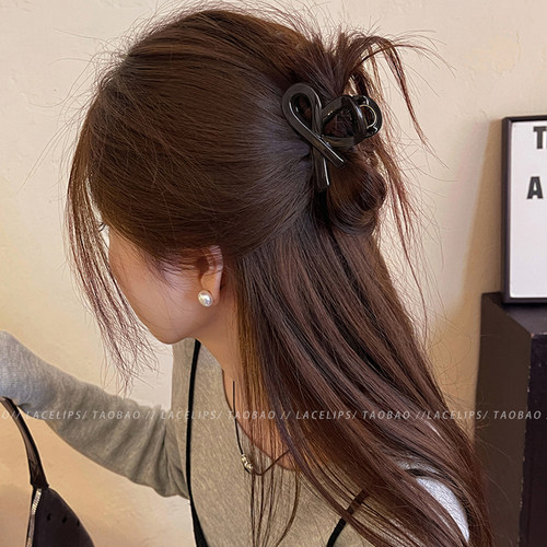 简约蝴蝶结半扎发抓夹女高级感