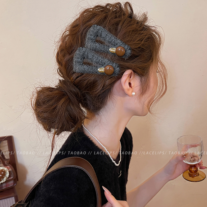 毛绒圆珠三角bb夹发夹女2025新款