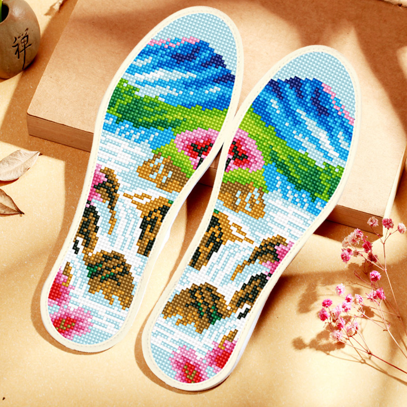 十字绣鞋垫自创2025年针孔图案加厚手工自己男女新款半成品七彩