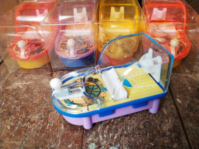 1980년대와 1990년대의 향수를 불러일으키는 재고품 어린이를 위한 클래식 문구류 다양한 손으로 엮은 연필깎이 대패 수집용 플라스틱