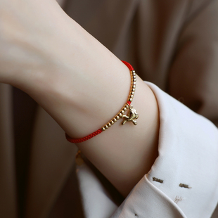 ZOXI马年本命年碎金子小马红绳手链轻奢小众精致2026新款女款礼物
