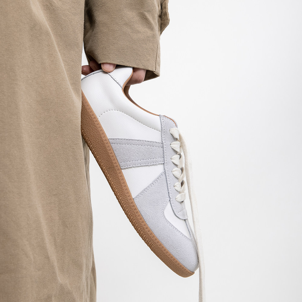 冉言板鞋日系复古电绣透网休闲鞋