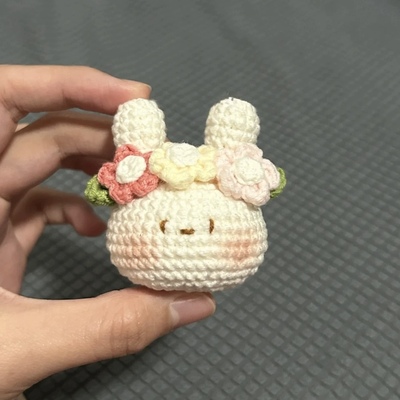 花环兔子挂件钥匙扣毛线手工diy钩针编织材料包钩织玩偶可爱解闷