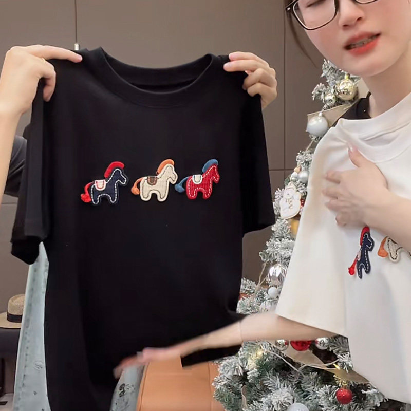 2026超火小马刺绣短袖T恤女宽松大码内搭夏季百搭松弛感打底衫,女装/女士精品,大码内搭,淘宝优惠券,粉丝福利购,淘宝优惠卷