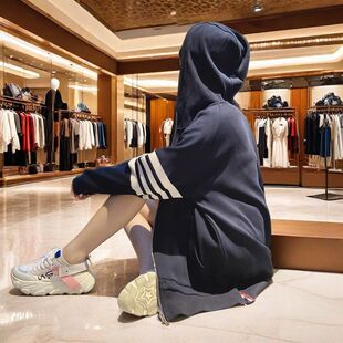 TB外套四条杠超火卫衣女2025新款今年流行宽松连帽开衫上衣春秋款