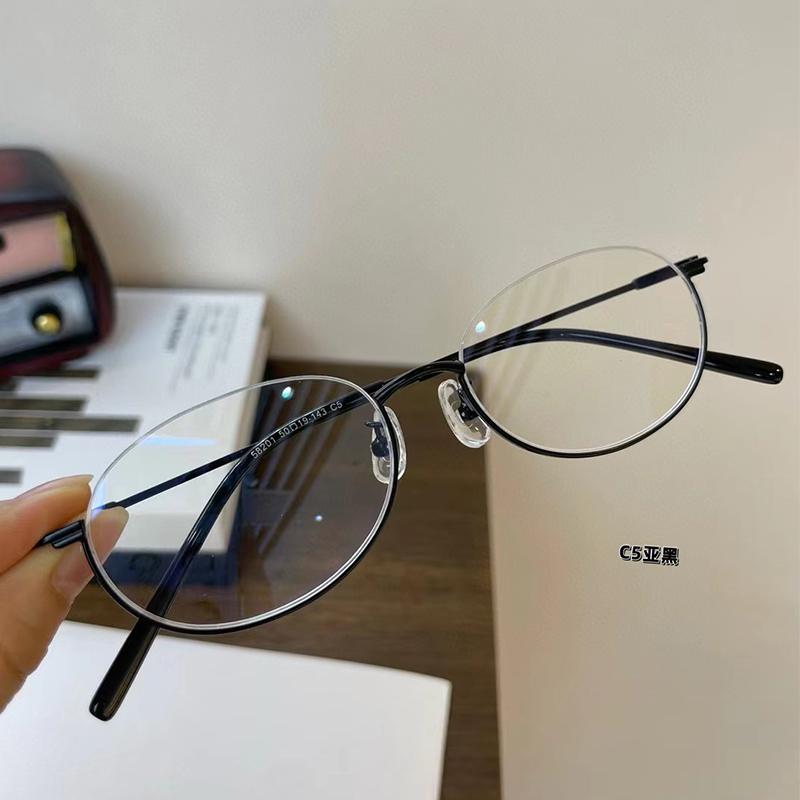 可配度数显小平光镜复古方圆脸