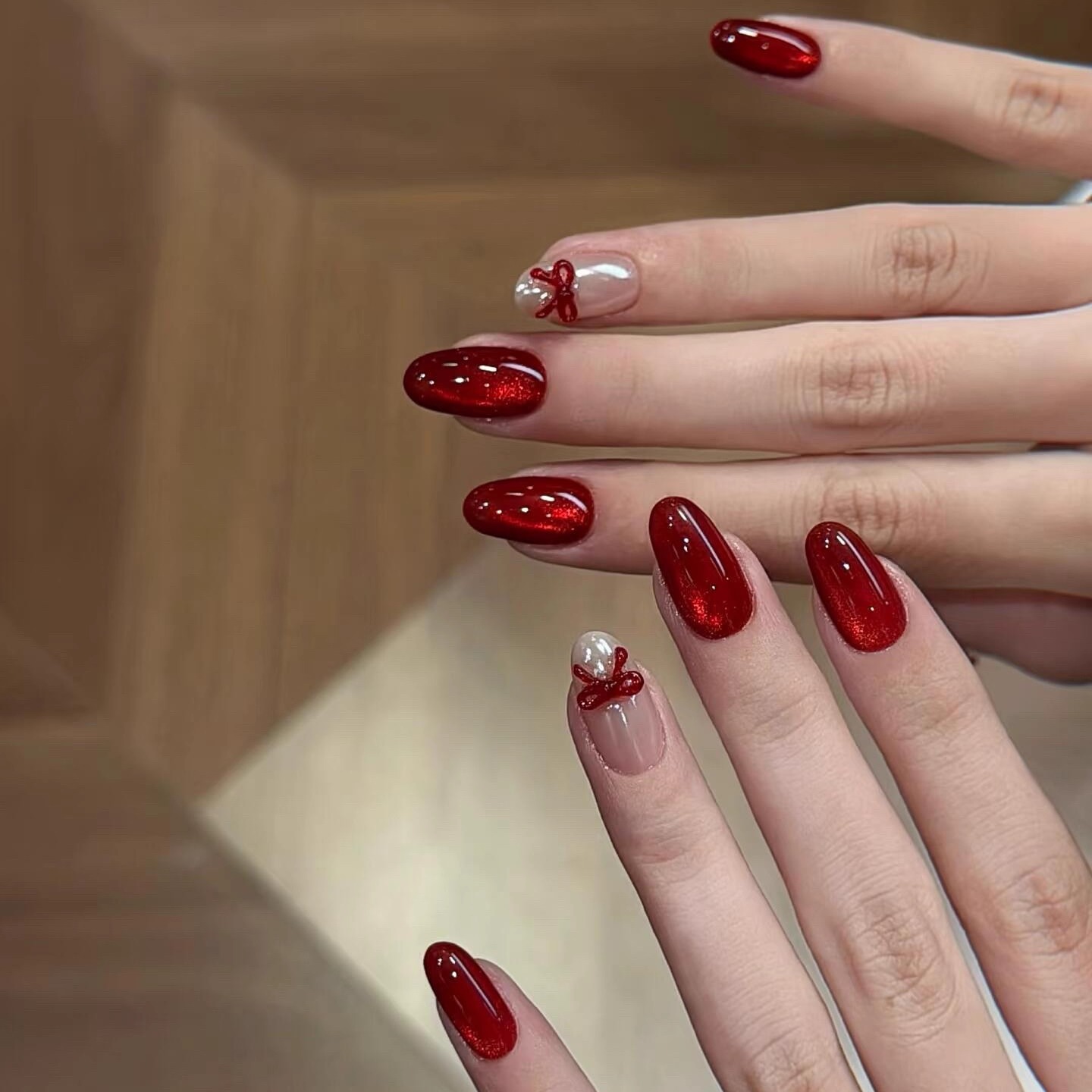 酒红蝴蝶结猫眼穿戴甲显白