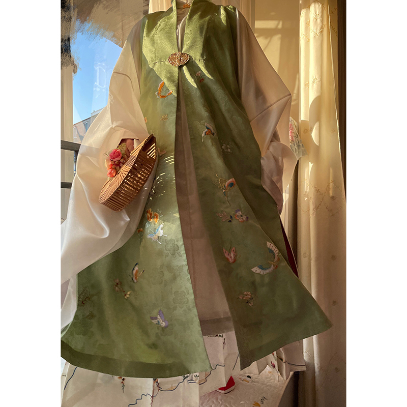 thumbnail for Luan Yujia Fu Die Bijia Ming Hanfu Han elements Autumn and winter Late Ming wind