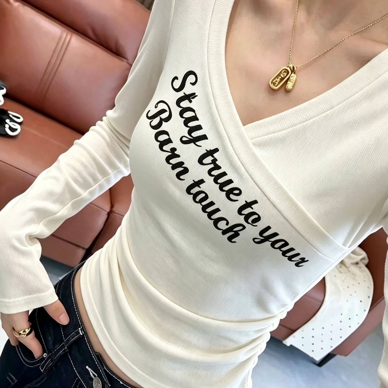 清仓~流行字母爆款女装秋季新款美式复古印花长袖T恤打底v领上衣