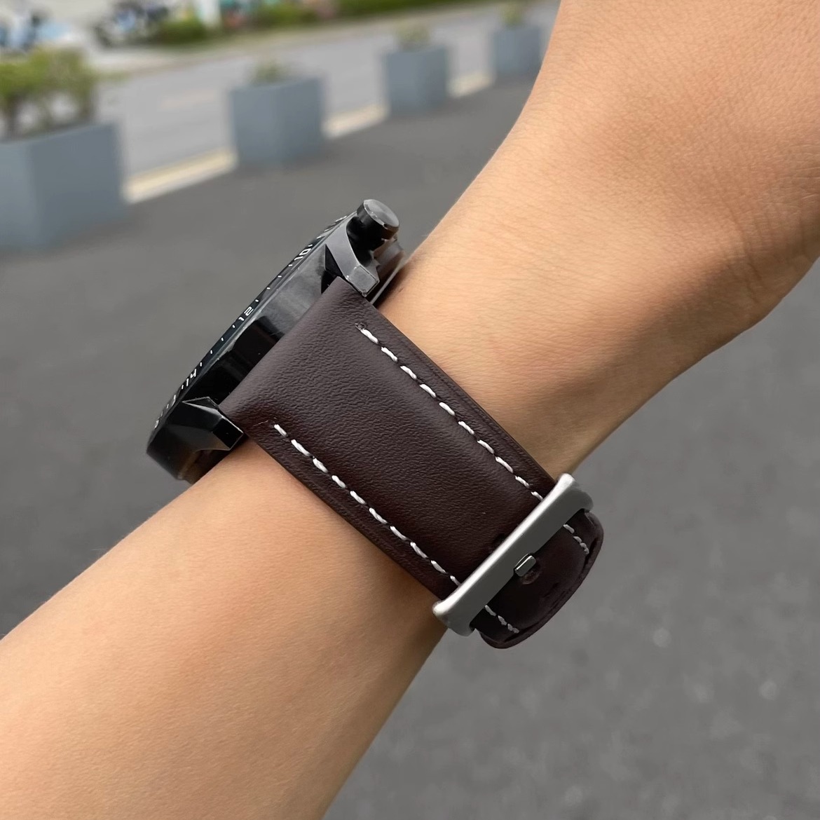 适用华为手表GT5表带watch4pro荣耀小米智能简约高端真皮男女