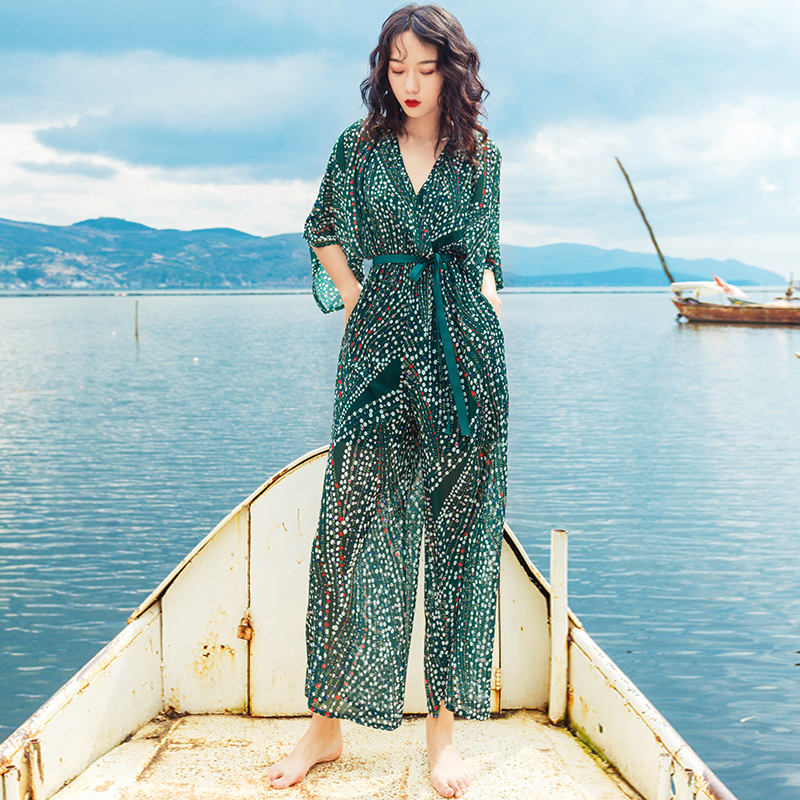海边度假沙滩裙女阔腿裤连衣裤旅游穿搭女装拍照衣服