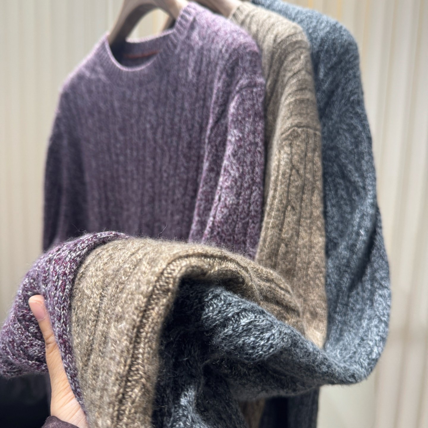 「阿董外贸」轻奢老钱风意大利男士绞花保暖圆领简约风针织羊绒衫,女装/女士精品,羊绒衫,淘宝优惠券,粉丝福利购,淘宝优惠卷