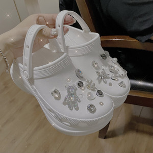 小红书新款鞋扣暴力熊款洞洞鞋配饰crocs装饰品套装爱心果冻马眼