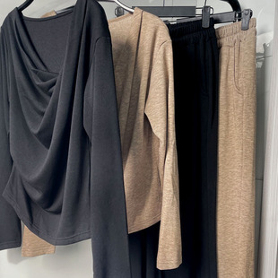 樊樊 早安慵懒感气质斜肩上衣/显瘦直筒抽绳裤女早秋磨毛针织套装