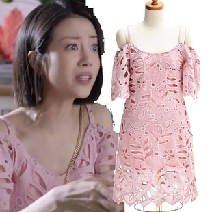 漂亮的李慧珍李溪芮夏乔同款韩版中长粉色吊带蕾丝露肩连衣裙夏女