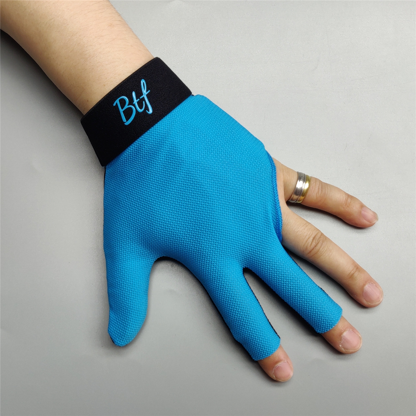 BTF左右手蓝色中大码台球手套