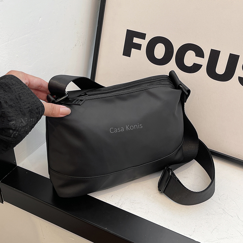 欧美时尚潮牌男士轻便百搭单肩包三层大容量休闲斜挎包通勤小背包