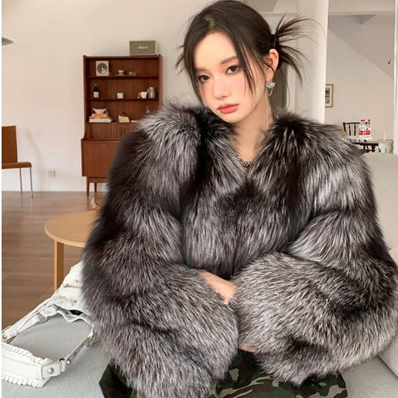 2025秋冬新款仿狐狸毛皮草外套女超短款时尚小个子年轻款毛毛上衣