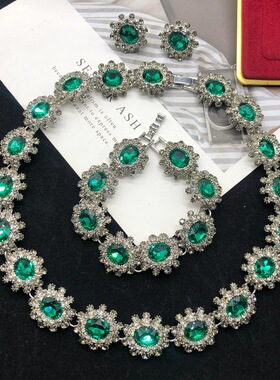 祖母绿宝石颈链耳环手链