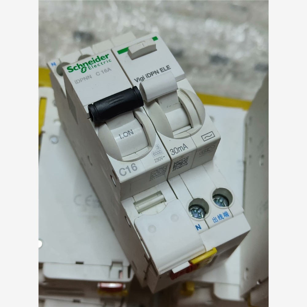 正品高性能版本施耐德iDPN系列漏电保护器开关拆机二手 维修/咨询