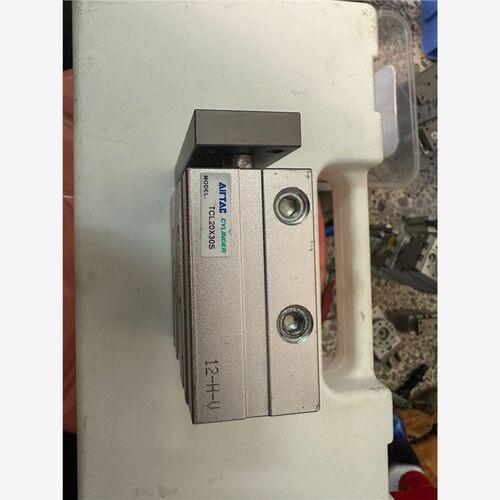 亚德客三杆气缸TCL20X30S，功能正常，成色如图， 维修/咨询