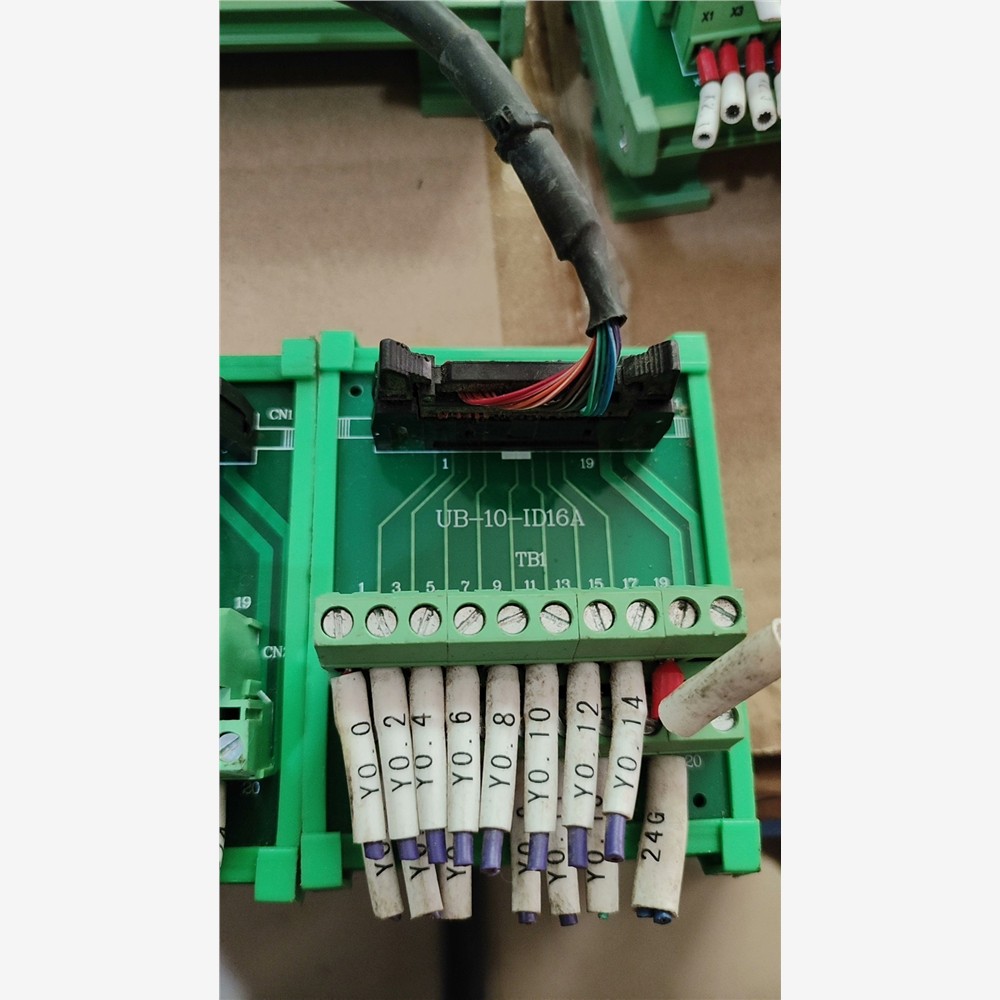 台达配线模块 端子台UB-10-ID16A。 备件/咨询