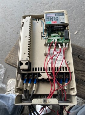 安川变频器CIMRVB4A0018FBA/55KW/38 备件/咨询