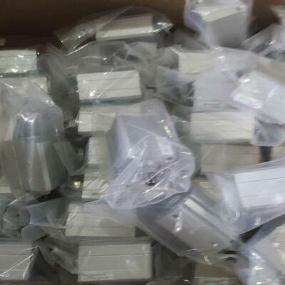 亚德客全新气缸ACQ20X20SB数量几十个 备件/咨询