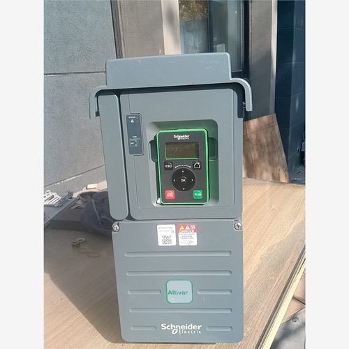 施耐德变频器ATV610D15N4   15KW  功能包好 备件/咨询